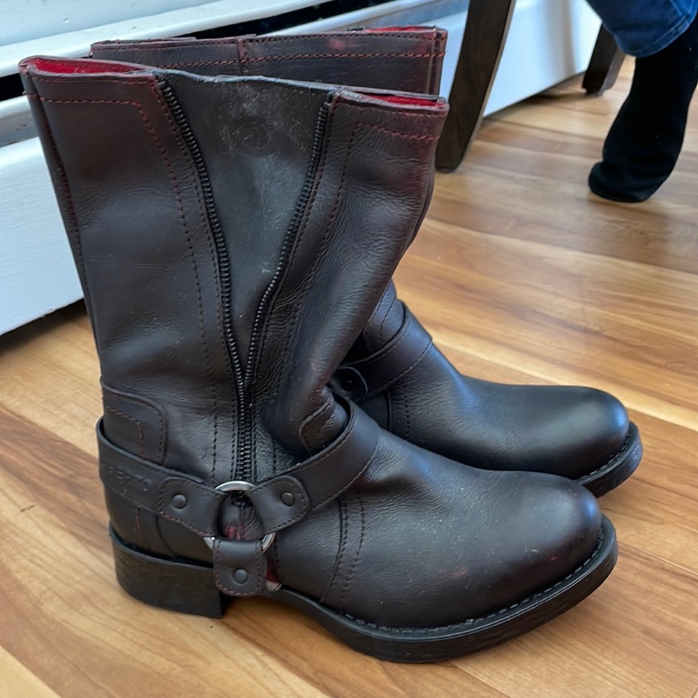 Liberto Black Boots NWOT size 8 / 39